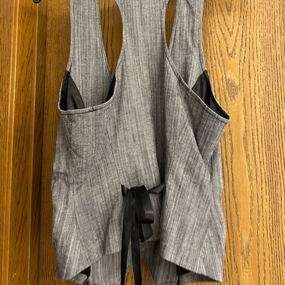 Vest - Picture 2 of 2